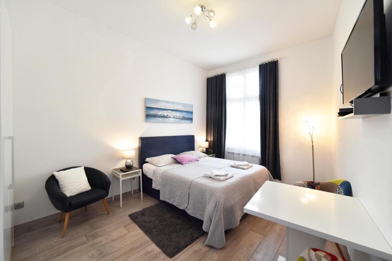 Deluxe Apartments Ria Zagabria Esterno foto
