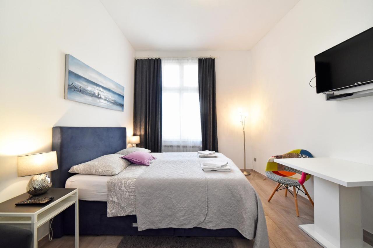 Deluxe Apartments Ria Zagabria Esterno foto