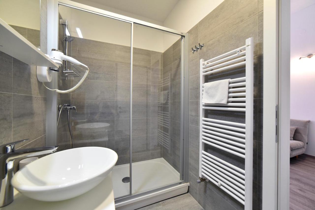 Deluxe Apartments Ria Zagabria Esterno foto