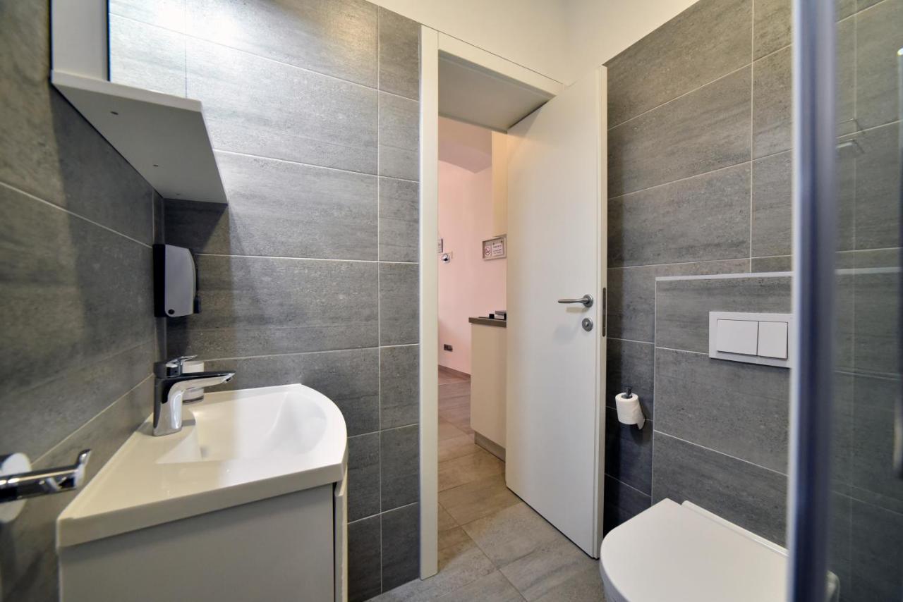 Deluxe Apartments Ria Zagabria Esterno foto