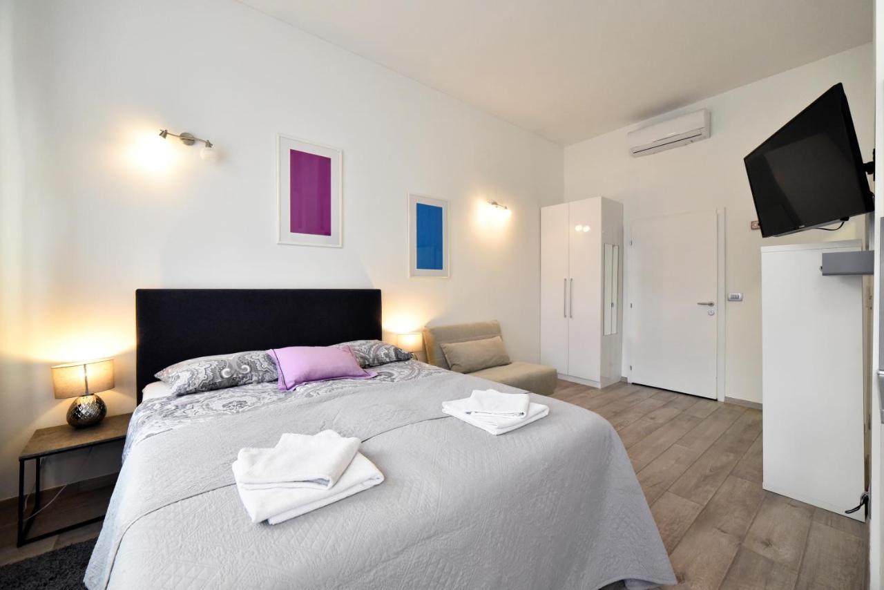 Deluxe Apartments Ria Zagabria Esterno foto
